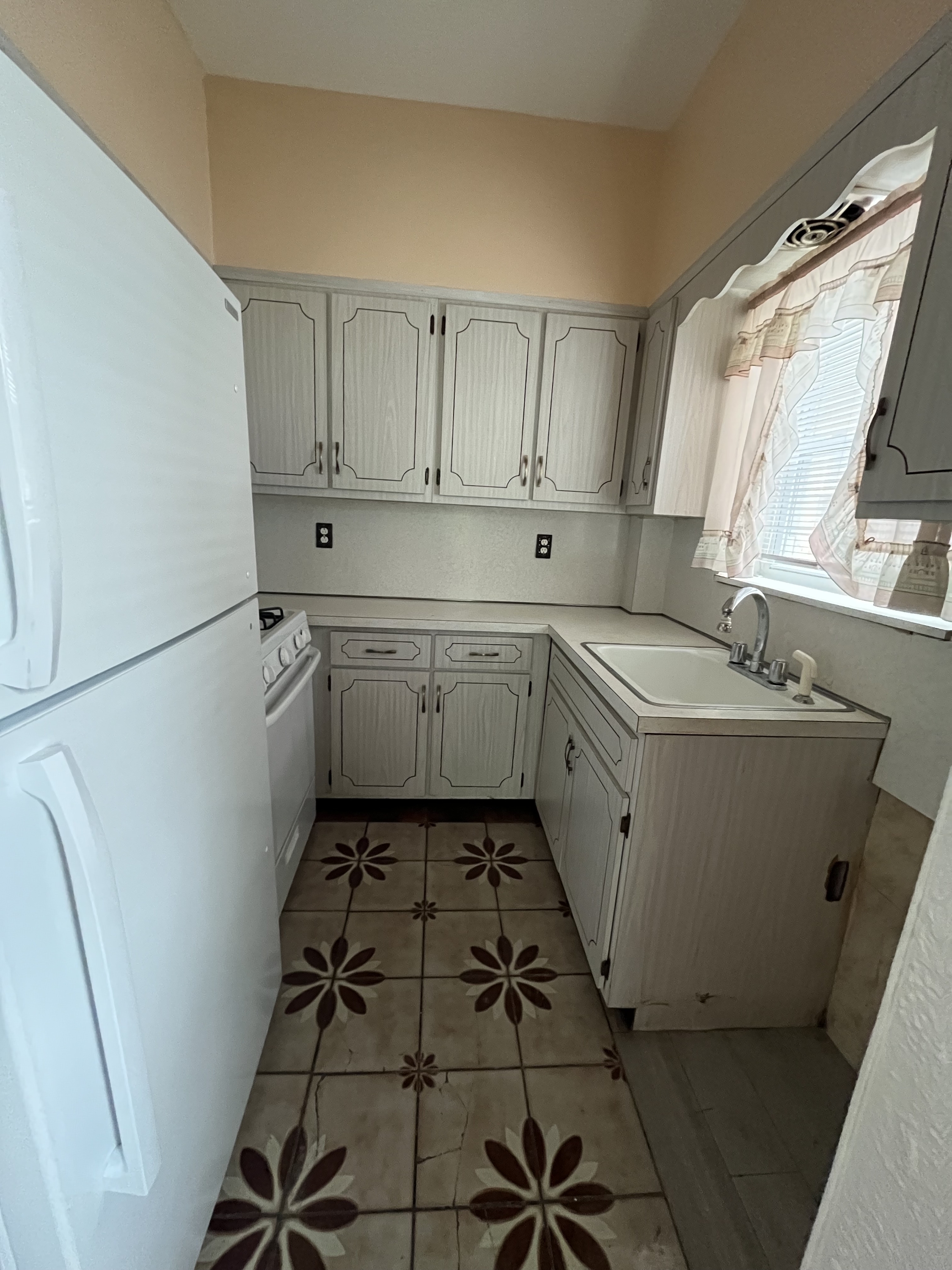 276 Emerson Avenue - 2
